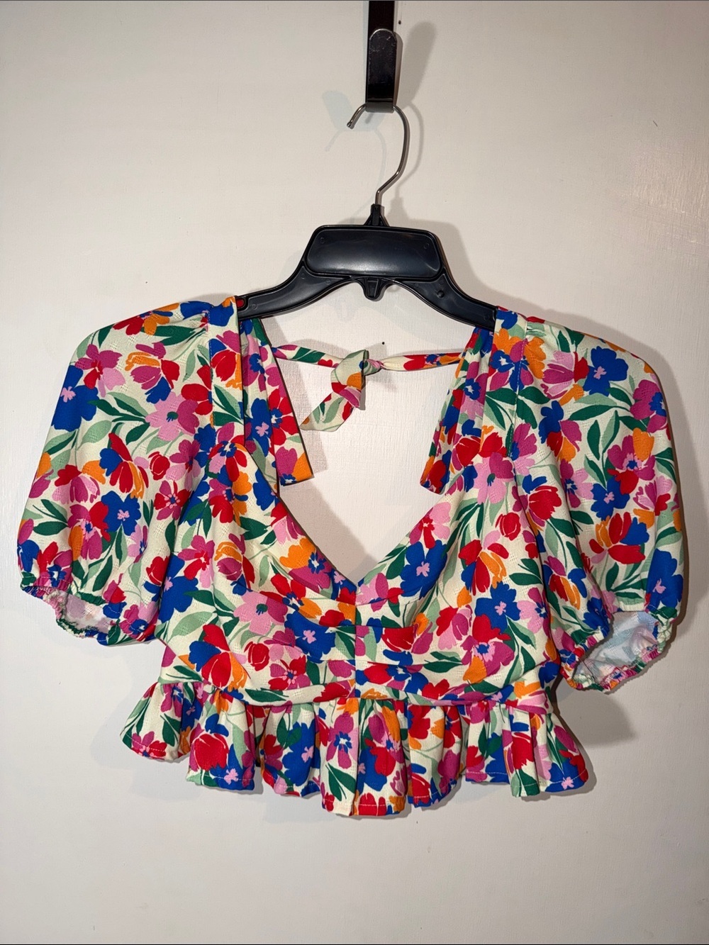 Altar'd State Floral Tie-Back Puff Sleeve Crop Top